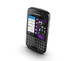 Gewohnt mit Tastatur präsentiert sich der BlackBerry Q10. 
