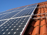Neues zum Thema Photovoltaik kann man auf den PV-Praktikertagen in St. Pölten, Linz und Hartberg erfahren (Foto: TR/PIXELIO/www.pixelio.de ).