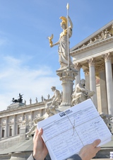 Heute wurden die Unterschriften der Bürgerinitiative gegen die Festplattenabgabe im Parlament übergeben. (Foto: Dominik Schebach)