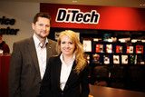 DiTech-Gründer Aleksandra Izdebska und Damian Izdebski freuen sich über die Auszeichnung zum besten Elektrohändler. (Foto: DiTech).