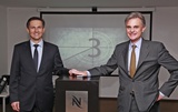 Erstmals in Wien: Neuer internationaler Nespresso CEO Jean-Marc Duvoisin eröffnet das neue Kundenservice-Center gemeinsam mit Nespresso Österreich-Chef Dietmar Keuschnig (li).