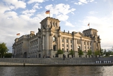Der deutsche Bundestag hat einen Antrag für eine Mindestnutzungsdauer technischer Geräte abgelehnt. (Foto: Bundestag/Simone M. Neumann)