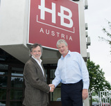 Mit Franz Schwalb-Schich (l.) wird der Wunschkandidat von HB-Chef Christian Blumberger die Leitung der neu organisierten IT & Telekom-Abteilung übernehmen.
