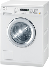 Die „sehr zuverlässige Maschine“ überzeugte durch sehr gute Waschwirkung und gute Spülleistung, erhält Lob für Handhabung, Restlaufanzeige, Gebrauchsanweisung und ihr angenehmes Geräusch. Foto: Miele