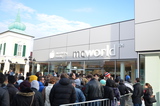 Der Apple-Reseller McWorld, hier bei der Eröffnung der Filiale in Parndorf, steht angeblich vor dem Aus.