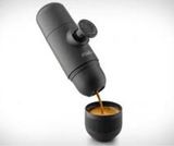 Hersteller Wacaco hat die erste Mini-Kaffeemaschine für die Handtasche vorgestellt. 