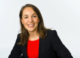 Michaela Leonhardt, Ph.D. vernetzt als neue Vorsitzende von femOVE Frauen aus dem Berufsfeld Elektrotechnik und Informationstechnik. (©OVE)