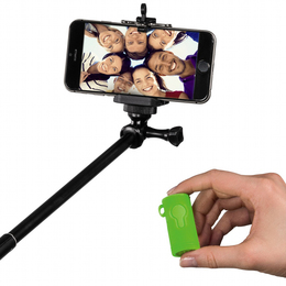 Mit seinen praktischen Helfern erweitert Hama die Armreichweite für Selfies.