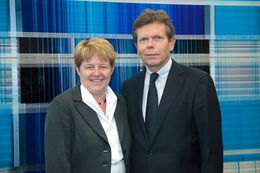 Brigitte Ederer wurde erneut und einstimmig zur Obfrau des FEEI gewählt. (rechts im Bild: FEEI-GF Dr. Lothar Roitner)