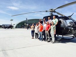 Einen Hubschrauberrundflug gab es für die Gewinner des Gigaset Verkaufswettbewerbs von TFK.