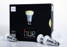 Die kabellose, app-gesteuerte Philips Beleuchtungslösung „Hue“ wird sich ab Herbst auch mittels Apple HomeKit steuern lassen. (Bild: Philips) 