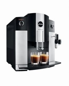 Zu jeder Impressa C65 (Bild) und C60 gibt es  zwei Kilogrammm Kaffee von Julius Meinl hinzu. 