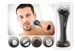Die neue Recharge Gesichtsreinigungsbürste FC2000 von Remington ist speziell für Männer. „Der tiefenreinigende Effekt der Bürste reinigt die Poren, mindert Unreinheiten, sorgt für weiche Bartstoppel und bereitet die Haut optimal auf die Rasur vor