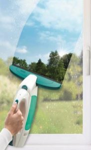 Der neue Fenstersauger Dry&Clean überzeugt laut Leifheit mit verbesserter Technologie und umfassenden Ergänzungsartikeln.