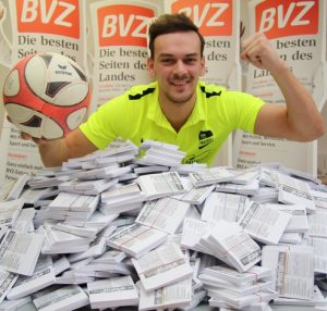 IBC-Mitarbeiter und Fußballer Mirza Sejmenovic wurde bei der BVZ-Sportlerwahl zum Sportler des Jahres im Burgenland gewählt.
