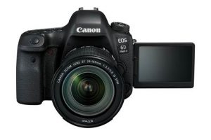Canon will mit der EOS 6D Mark II besonders jene User ansprechen, die von einem kleineren Bildformat aufsteigen möchten.