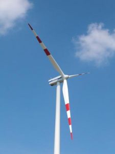 Die IG Windkraft begrüßt die rasche Umsetzung des Erneuerbaren-Beschleunigungsgesetzes, kritisiert aber die Besteuerung bestehender Windräder und den Eingriff in bestehendes Recht.