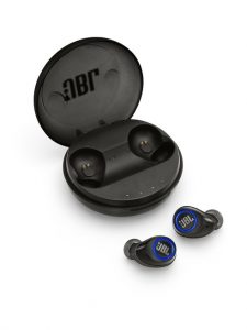 Mit JBL Free kommen die ersten völlig kabellosen Ohrstöpsel.