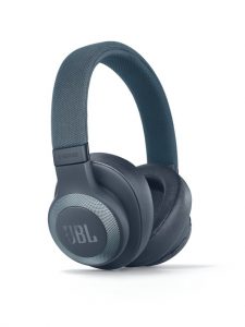 Der JBL E65BTNC ist ein kabelloser Over-Ear-Kopfhörer mit feinem aktivem Noise-Cancelling.