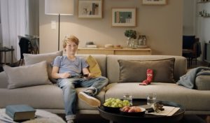 Das neue simpliTV SAT-Angebot wird von einer Image- und Informationskampage begleitet, in deren Mittelpunkt das Werbegesicht „Socke“ steht.