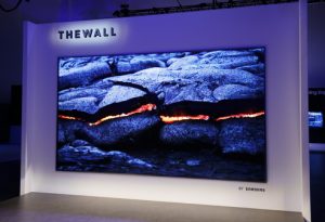 Auf seinem CES First Look-Event hat Samsung den - nach eigenen Angaben– weltweit ersten modularen MicroLED-TV vorgestellt. 