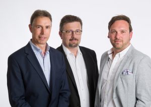 Betriebsgründer und Inhaber Bert Kuhn (l.) will e-tec an die beiden GF Franz Xaver Astegger und Marco Krankl übergeben. 