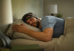 Philips präsentiert zur IFA das Kopfband SmartSleep – „die erste Schlaftechnologie, die nachweislich den Tiefschlaf verbessert“, wie der Gesundheitskonzern verspricht. 