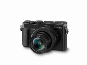Die LUMIX LX100 II ist das neueste Modell der erfolgreichen LX-Reihe von Panasonic und überzeugt mit modernster Technik verpackt in einem leichten, handlichen Gehäuse. 
