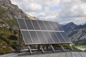 Für die Erreichung der Regierungsziele fordert der Bundesverband Photovoltaic Austria ein Ende der Stop&Go-Förderpolitik. (Foto: PVA)