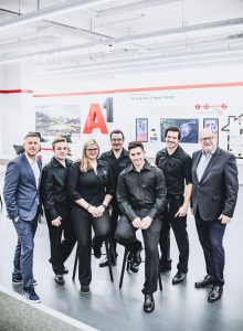Stefan Amon, A1 Director Residential Sales, das A1 Shop Team und Alexander Windsteig, Geschäftsführer von MediaMarkt Zell am See, eröffneten heute den ersten A1 Shop in einem MediaMarkt.