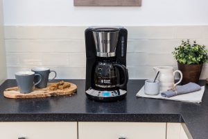 Russell Hobbs präsentiert die Victory Frühstückserie. „Diese verbindet hochwertige Ausstattung mit zeitlosem Design“, wie der Hersteller sagt. Die Serie umfasst zwei Kaffeemaschinen, zwei Toaster sowie zwei Wasserkocher.