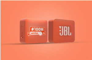 Die Rekordmarke von 100 Millionen ausgelieferten tragbaren Lautsprechern sorgte bei JBL für das feierliche Motto #100Msmiles.