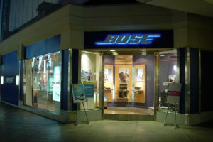 Bose will in den kommenden Monaten seine Shops in Europa, Nordamerika, Japan und Australien schließen.
