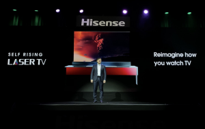 Der Self-Rising Screen Laser TV zählte zu den Highlights unter den CES-Neuheiten von Hisense.