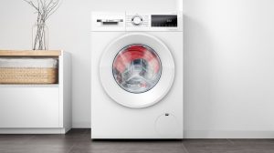 Für die Alltagsunterstützung in der Wäschepflege präsentiert Bosch den neuen Waschtrockner der Serie 6.