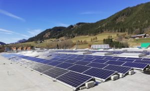 In Niederösterreich werden ab Juni Photovoltaikanlagen bis zu einer Größe von 1.000 Kilowattpeak (kWp) genehmigungsfrei und damit deren Umsetzung beschleunigt.