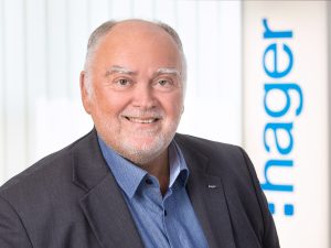 Der langjährige Verkaufsleiter von Hager, Reinhold Ullmann, verabschiedet sich per Ende des ersten Quartals 2022 in seinen wohlverdienten Ruhestand