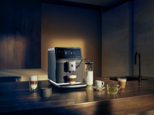 WMF bringt die erste Kaffeevollautomatenserie WMF Perfection 800 auf den Markt.