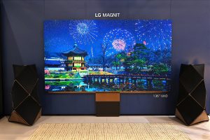 LG präsentierte auf der ISE 2022 in Barcelona seine Technologie für Informationsdisplays, wie z.B. den LG Magnit.