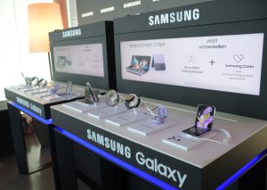 Samsung hat heute das Galaxy Z Flip4, die neuen Galaxy Buds2 Pro, die Galaxy Watch 5 und Watch5 Pro sowie das Galaxy Z Fold4 präsentiert.