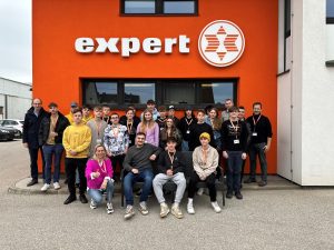 Vom 17. bis 19. März nahmen 22 Lehrlinge im ersten Lehrjahr beim Lehrlingscollege 1 in der Expert-Zentrale in Wels teil.
