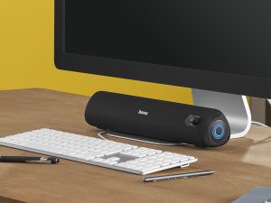 Der neue Bluetooth-Lautsprecher von Hama überzeugt auch bei Online-Meetings im Home-Office.