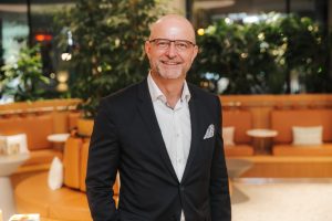 Daniel Schneider ist seit Anfang März 2023 neuer Geschäftsführer von Nespresso Österreich.