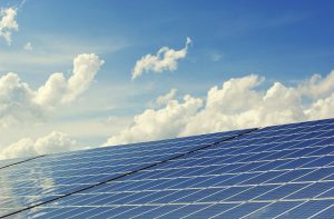 Die Stadt Wien hat eine zusätzliche Förderaktion für die Errichtung von Flugdächern mit Solaranlagen gestartet.