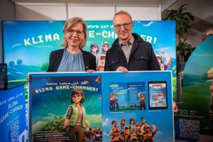 Klimaschutzministerin Leonore Gewessler und Bernd Vogl, Geschäftsführer des Klima- und Energiefonds, haben heute die neue Kampagne präsentiert.
