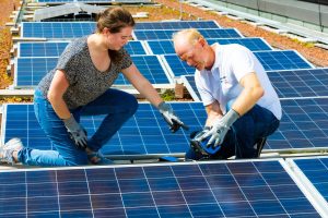 Die TÜV Austria-Akademie und der Bundesverband Photovoltaic haben ihren Lehrgang überarbeitet.