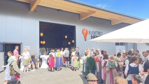 Die neue Lagerhalle von Elektro Hentschel wurde ebenfalls eingeweiht.